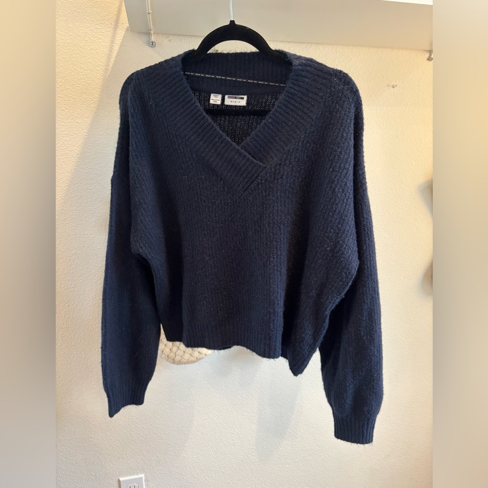 Noisy May Sweater